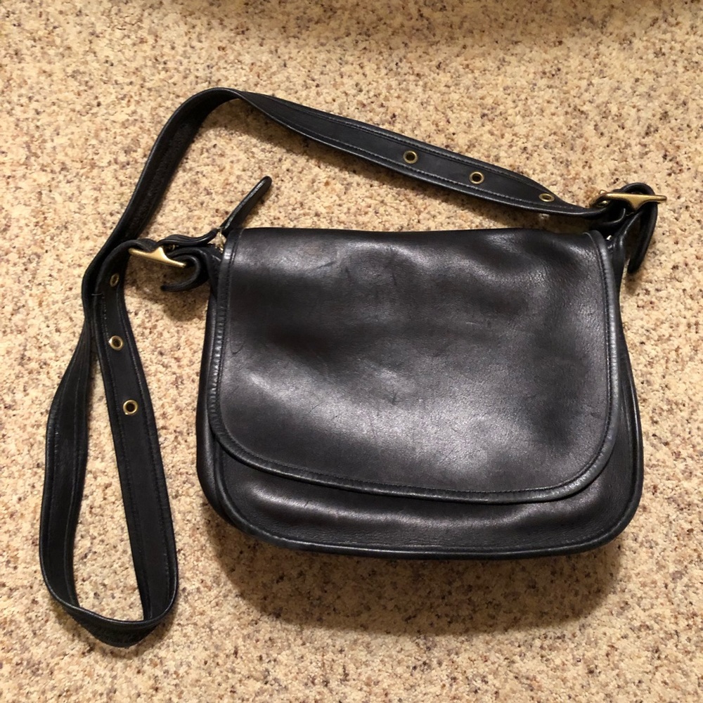 SOLD Black Coach Leather Crossbody Handbag EUC